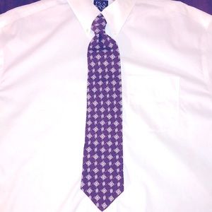 Kenneth Cole Burgandy Patterned Tie